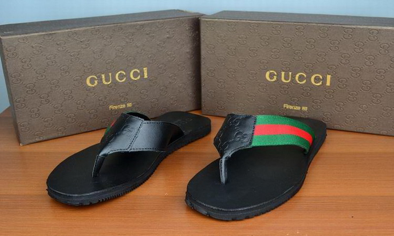 Gucci Slippers Woman--220